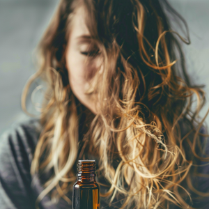 Batana Oil for Frizzy Hair Control: Daily Routine